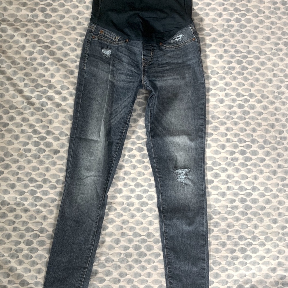 Levi’s maternity skinny Jean